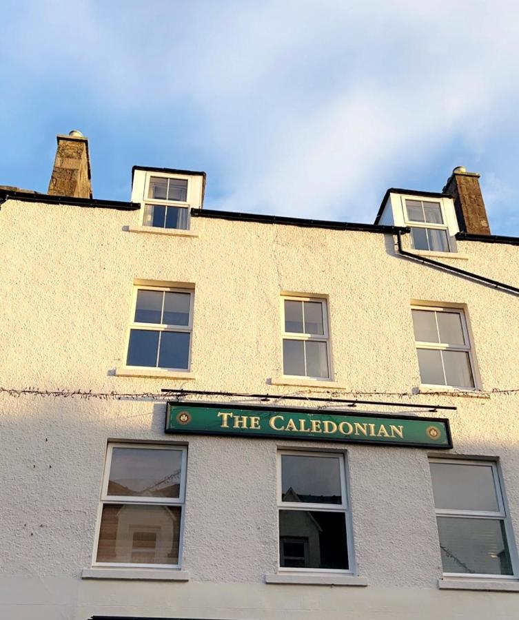 The Caledonian Hotel Portree Exterior photo